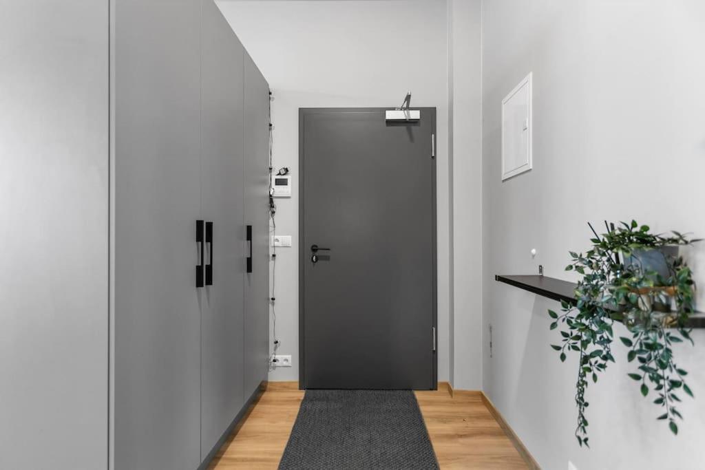 Charming Studio Apartment Рейкявик Екстериор снимка